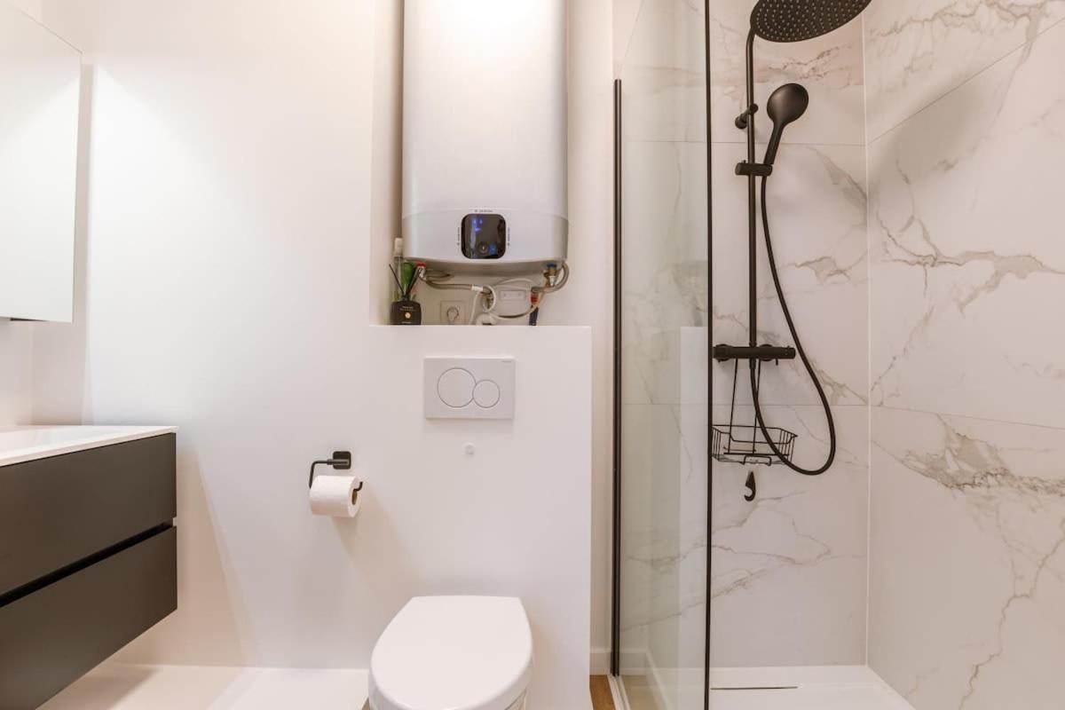 Huswell - Brand New Apartment Near The Beach Blankenberge Esterno foto