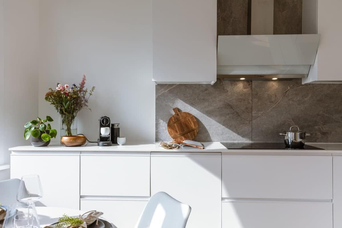Huswell - Brand New Apartment Near The Beach Blankenberge Esterno foto